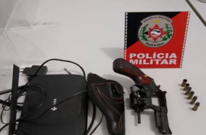 Imagem Revólver e Munições