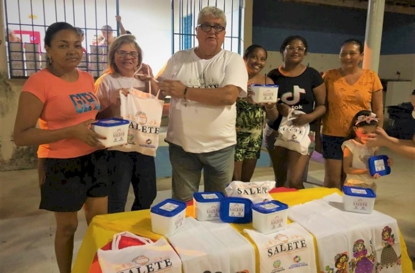 Imagem Prefeito Célio da Usina entrega Sapa a população carente