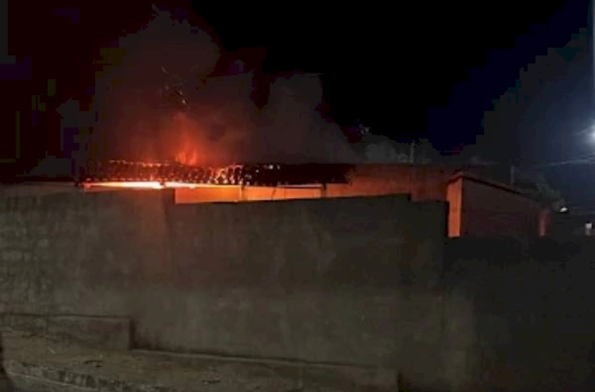 Imagem Incêndio em residência na cidade de Cajazeiras