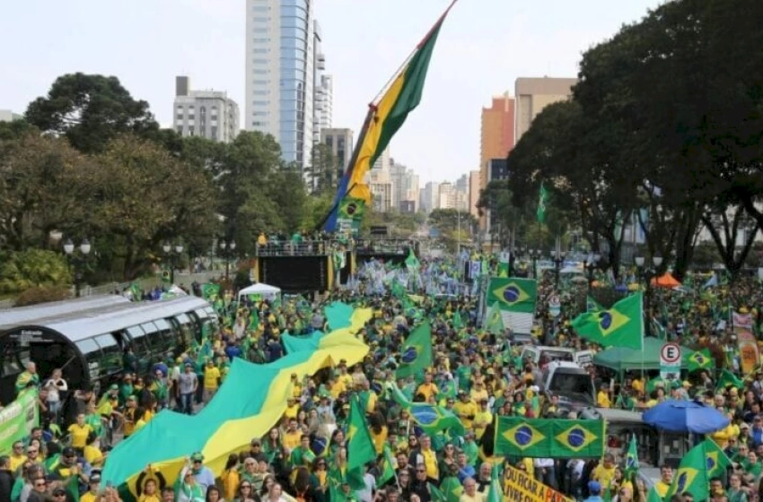 Imagem O Foro de Curitiba manifesta seu apoio a Jair Messias Bolsonaro e pleiteia por sua anistia