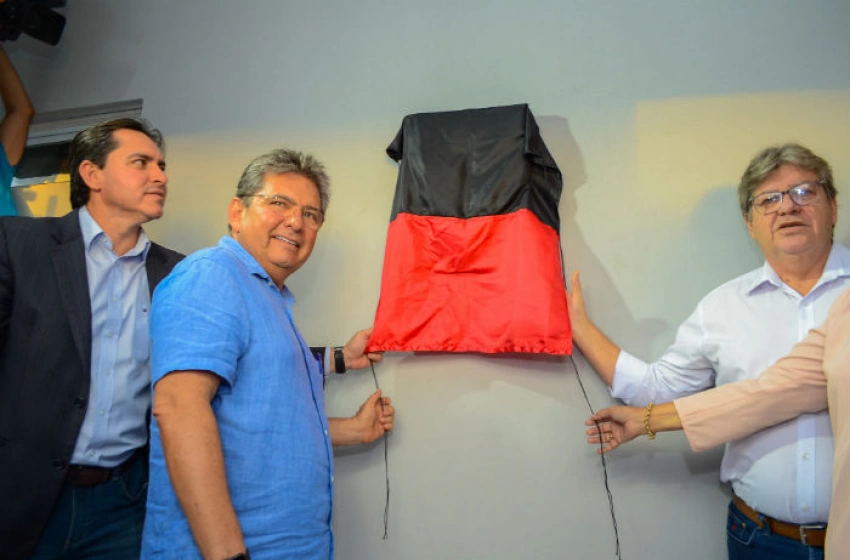 Imagem Adriano Galdino