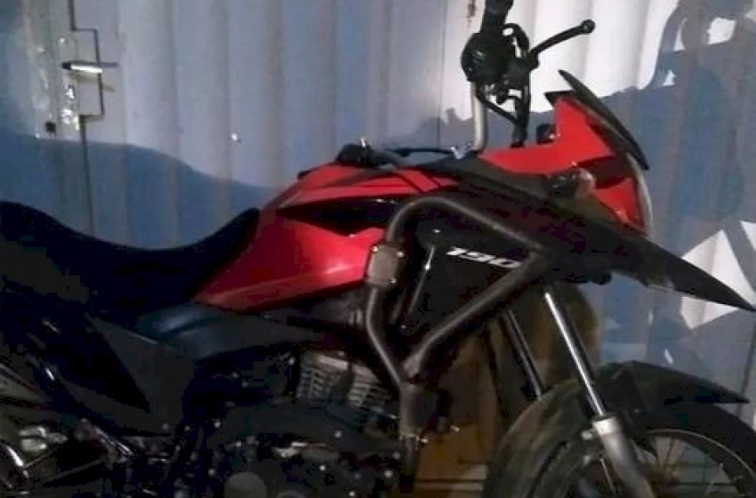 Imagem Motocicleta recuperada pela Polícia Militar