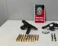 Armas e munições apreendidas em ação da PM