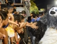 Desfiles de ala ursas e maracatus