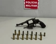Arma e munições apreendidas em ação da PM