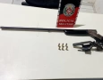 Prisão de suspeito por posse ilegal de armas 