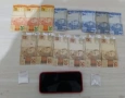 Dinheiro, cocaína e celular apreendidos em ação da PM