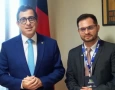 Gervásio Maia e representante da gestão de Nova Floresta