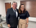 Ex-secretária Pollyanna ao lado de João Azevêdo