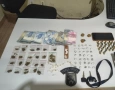 Armas e drogas apreendidas em ação policial na cidade de Alhandra 