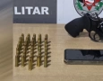 Arma e munições apreendidas em ação da PM
