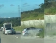 Capotamento na BR-101, após briga de trânsito