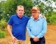 Chico Mendes ao lado do ex-deputado Vituriano