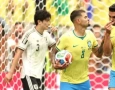Casemiro comemorando o gol