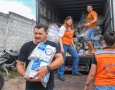 Entrega de ajuda humanitária aos atingidos pelas chuvas
