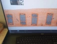 Celulares encontrados dentro de tábua 