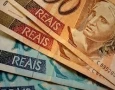 Dinheiro (cédulas de 100 e 50 reais)