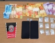 Apreensão de cocaína, maconha e motocicleta